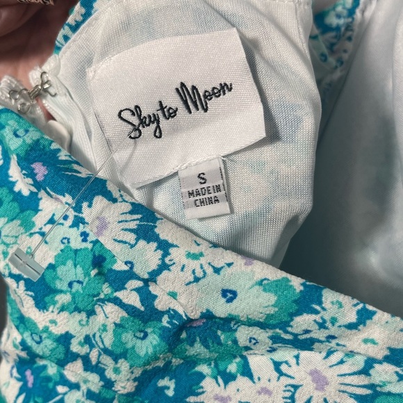NWOT Sky to Moon Rouched Floral Open Back Mini Dress - Picture 5 of 5